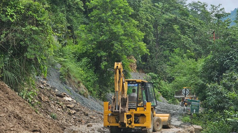 अनसुनी: लंबगांव-चमियाला सड़क चौड़ीकरण को करना पड़ सकता है इंतजार, शुरू नहीं हुई पहल