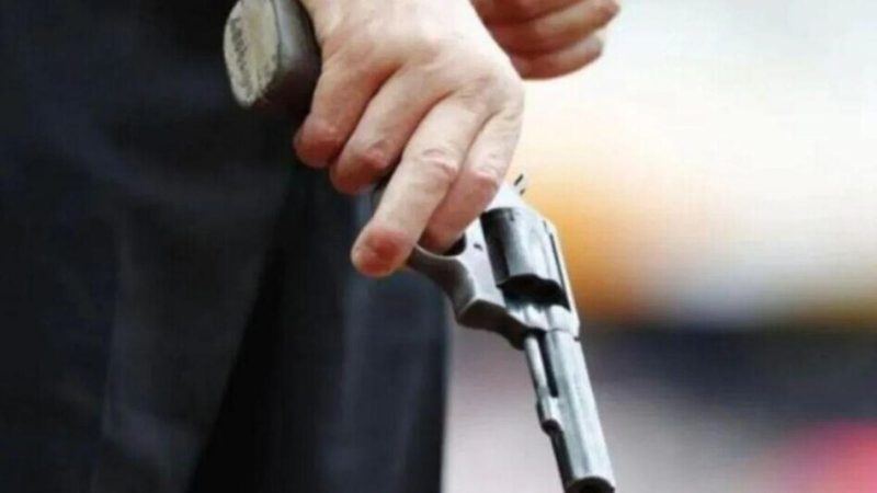 सबक: बिना अनुमति के रिवाल्वर लेकर घूमना यूपी के व्यक्ति को पड़ा मंहगा, पुलिस ने किया गिरफ्तार