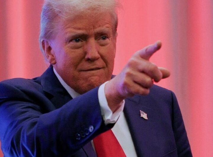 दावा: डोनाल्ड ट्रंप का अल्टिमेटम, ईरान के साथ बुधवार तक समझौता नहीं हुआ तो फिर बमबारी करेंगे