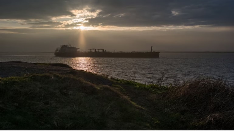 दावा: होर्मुज के इस साल पूरी तरह खुलने की उम्मीद नहीं, ईरान ने बिछाई आधुनिक सुरंग 