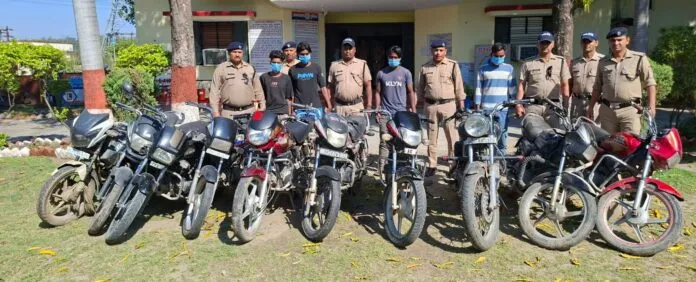 कामयाबी: वाहन चोर गिरोह के चार सदस्य गिरफ्तार,दस बाइक बरामद