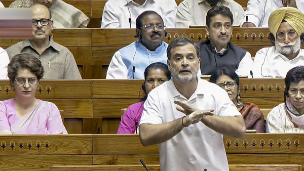 नज़रिया: संसद की गरिमा माननीयों के आचरण, बहस की गंभीरता तथा निष्पक्ष संचालन से तय होती है 