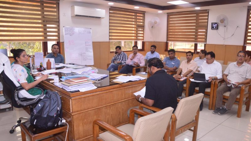 समीक्षा: मेलाधिकारी सोनिका ने दी कुंभ 2027 के निर्माण कार्यों में लापरवाही पर कार्रवाई की चेतावनी 
