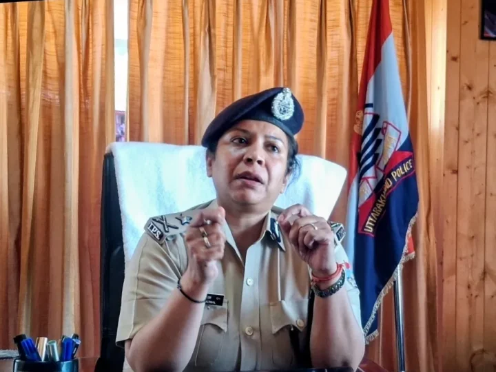 नैनीताल में ट्रैफिक कंट्रोल के लिए AI टेक्नोलॉजी, रियल टाइम में मिलेगी जाम की जानकारी — आईजी रिद्धिम अग्रवाल