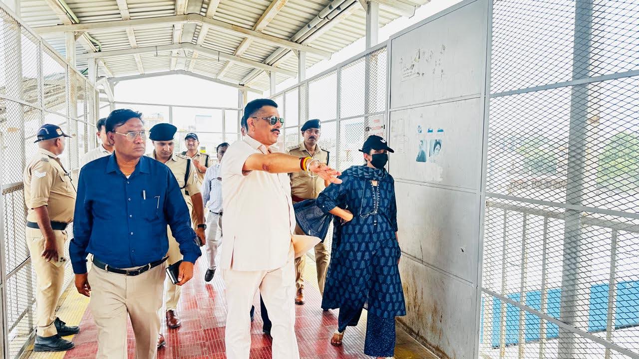 कुंभ-2027: तैयारियों को लेकर मेला अधिकारी ने किया ज्वालापुर रेलवे स्टेशन और घाटों का निरीक्षण