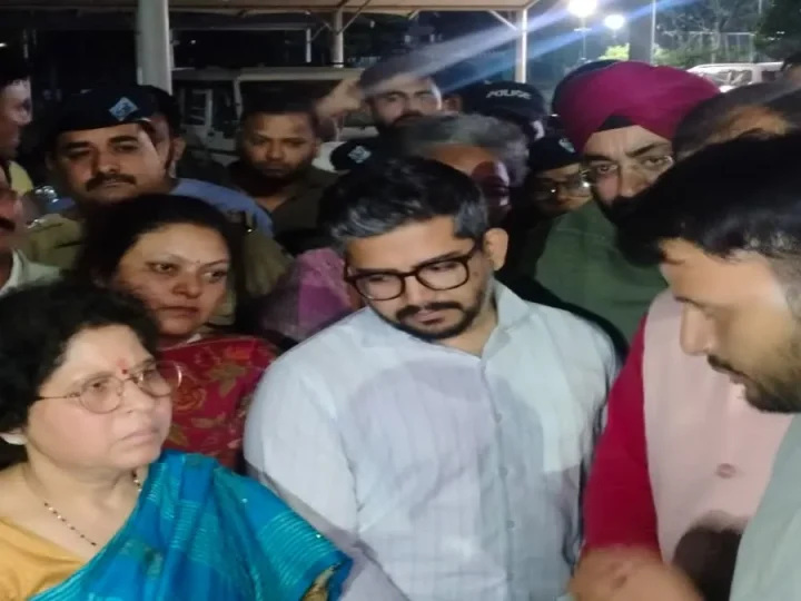 50 घंटे से टंकी पर डटे नर्सिंग अभ्यर्थी, डीजी हेल्थ की वार्ता बेनतीजा; ज्योति रौतेला का अनशन जारी