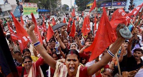 मुद्दा: कोरोना के बाद से भारत में श्रमिकों की सौदेबाजी की क्षमता गिरी है