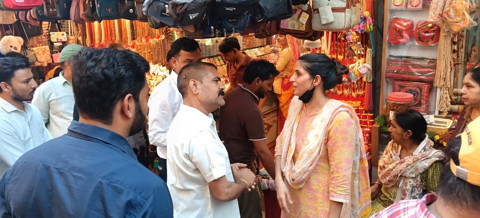राज-काज: मेलाधिकारी सोनिका ने पैदल भ्रमण कर लिया कुंभ मेले की तैयारियों एवं प्रस्तावित कार्यों का जायजा 