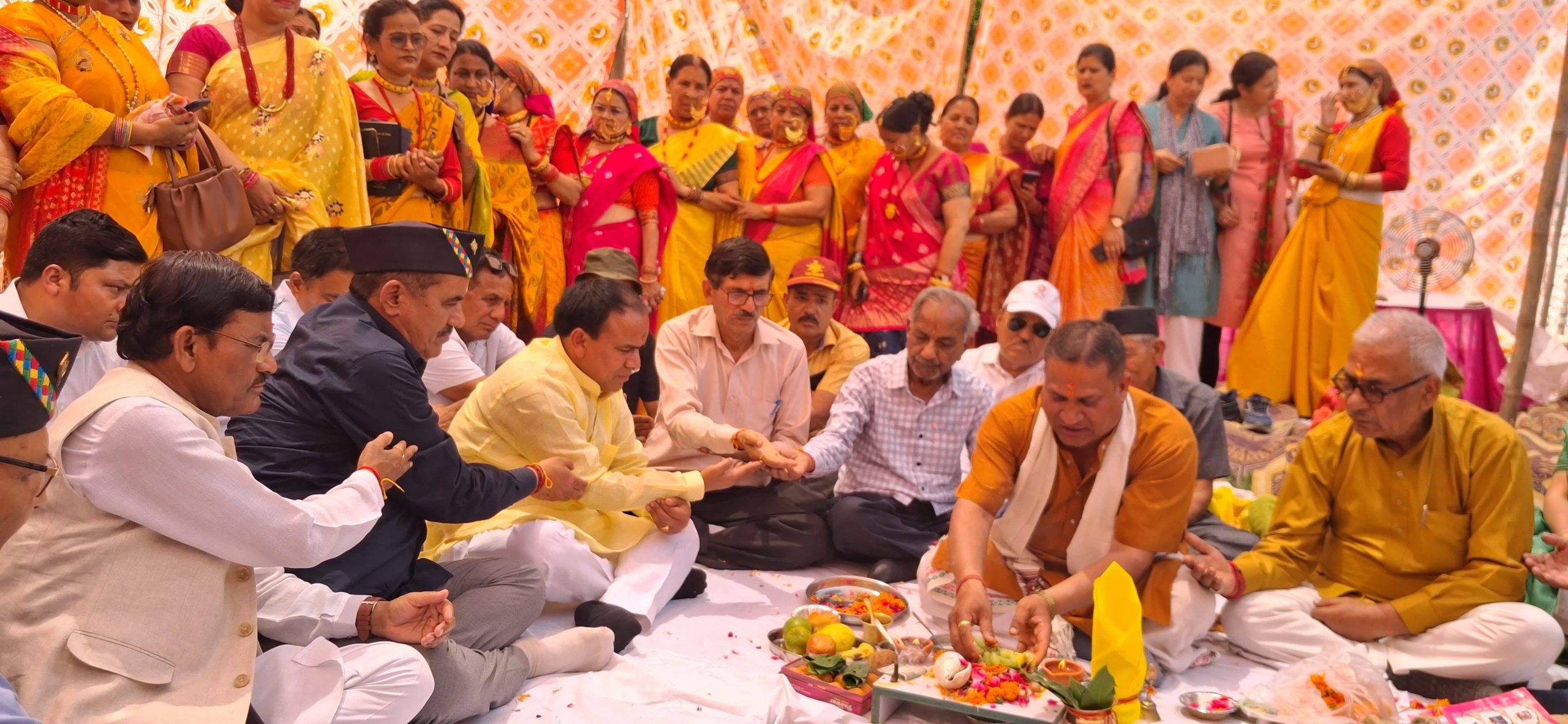 शुरूआत: राठ जन विकास समिति के प्रस्तावित भवन के लिए हुआ भूमि पूजन