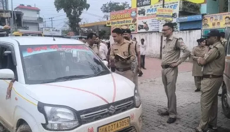 लालकुआं: टैक्सी स्टैंड में गाड़ी के अंदर मिला चालक का शव, इलाके में मची सनसनी
