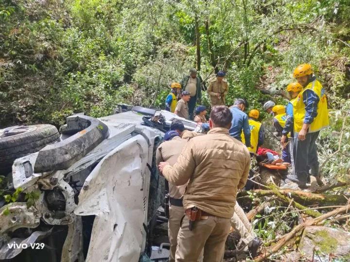 नैनीताल में थार खाई में गिरी: एक युवक की मौत, दो गंभीर घायल