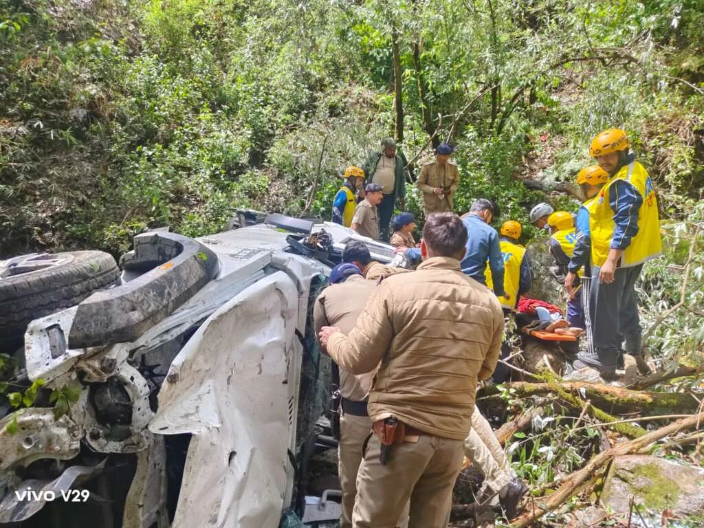 नैनीताल में थार खाई में गिरी: एक युवक की मौत, दो गंभीर घायल