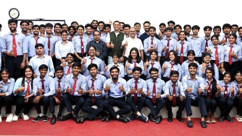 T.M.U.:  एनिमेशन विभाग में फोटोग्राफी के एक्सपर्ट ने छात्रों को सिखाई तकनीकी बारीकियां