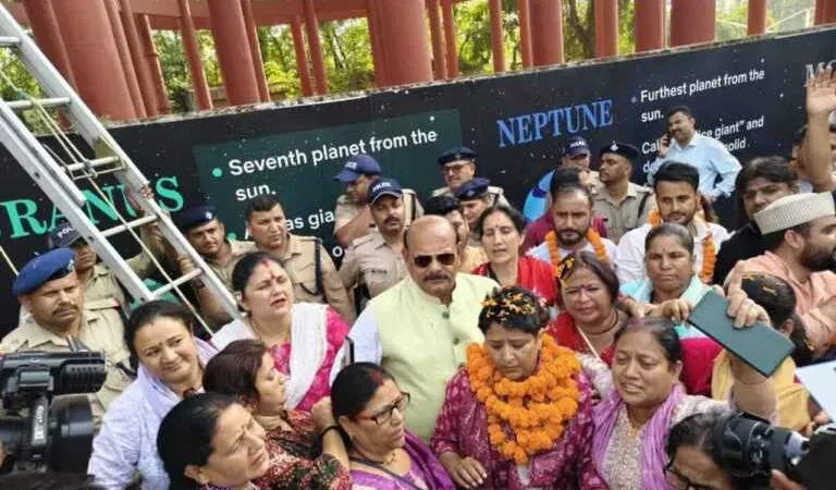 नर्सिंग आंदोलन खत्म होने पर भाजपा ने जताया स्वागत, कांग्रेस पर युवाओं को भड़काने का आरोप