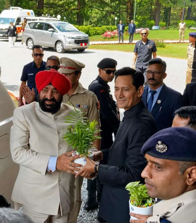 राज्यपाल गुरमीत सिंह पहुंचे नैनीताल लोकभवन, कुमाऊं दौरे में 6 जिलों का करेंगे भ्रमण