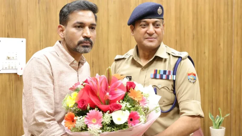 SSP दून ने नव नियुक्त जिलाधिकारी देहरादून से की शिष्टाचार भेंट
