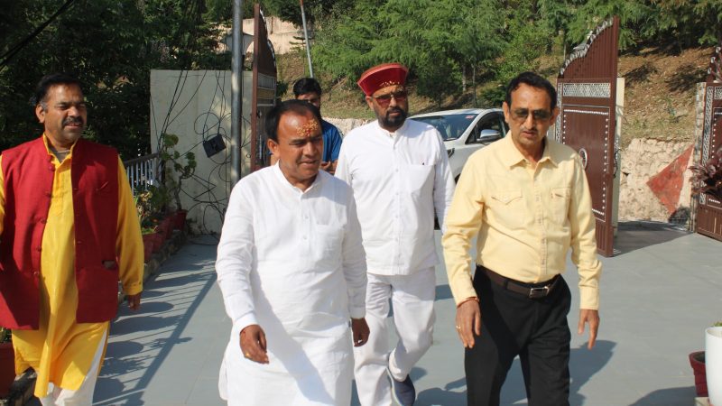 जायज़ा: उच्च शिक्षा मंत्री डॉ धन सिंह रावत ने किया श्रीदेव सुमन विश्वविद्यालय का औचक निरीक्षण