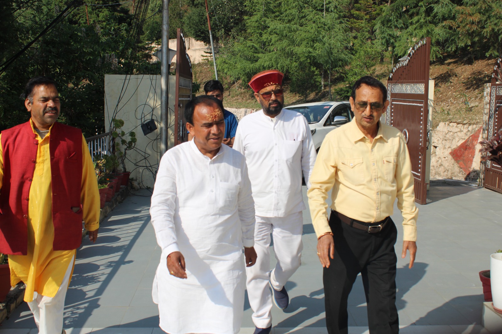 जायज़ा: उच्च शिक्षा मंत्री डॉ धन सिंह रावत ने किया श्रीदेव सुमन विश्वविद्यालय का औचक निरीक्षण