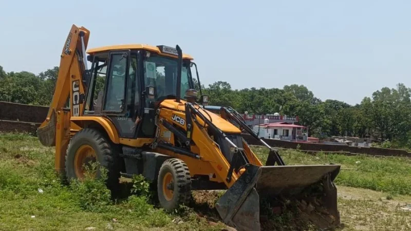 एमडीडीए का अवैध निर्माणों पर बड़ा एक्शन, 50 बीघा से अधिक क्षेत्र में अवैध प्लॉटिंग ध्वस्त, अवैध निर्माण सील