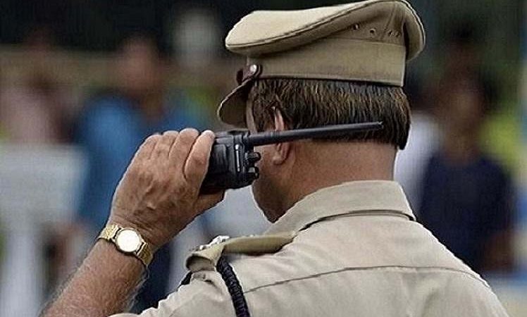तहरीर: जेल में बंद शख्स ने बेटी व उसके दोस्त पर लगाया बीमा पॉलिसियों के 29.33 लाख हड़पने का आरोप