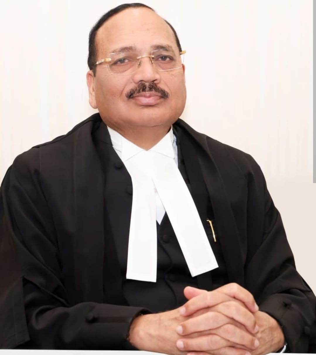 चेतावनी: ‘गलती ब्राह्मणों की नहीं’ सीजेआई सूर्यकांत के नाम पर वायरल हुआ ये जातिवादी पोस्ट, भड़क गए मुख्य न्यायाधीश