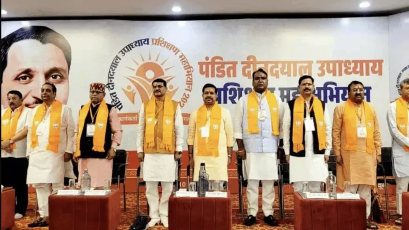 ‘एक पेड़ मां के नाम’ से BJP का मेगा जनसंपर्क अभियान, मोदी सरकार के 12 साल का होगा प्रचार