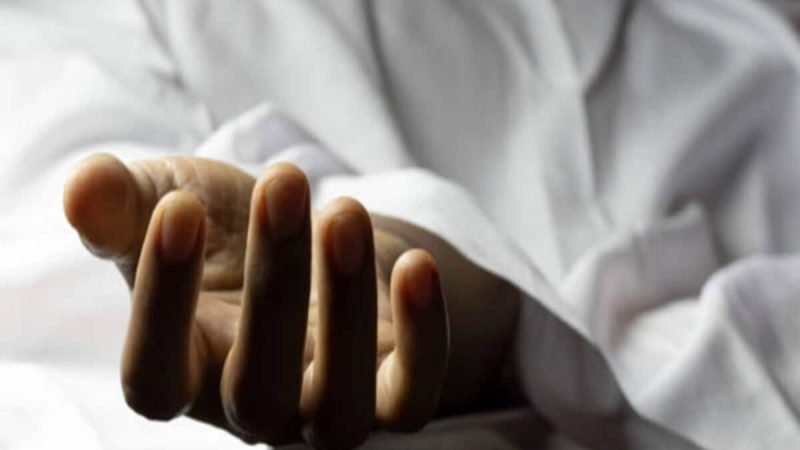 हादसा: कार अनियंत्रित हो कर खाई में गिरी, हादसे में दो लोगों की मौत और तीन लोग घायल  