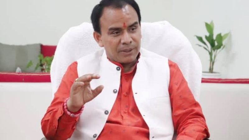 पहल: उत्तराखंड में शिक्षकों को मिलेगी अब ऑनलाइन छुट्टी; शिक्षा मंत्री  डॉ.धन सिंह रावत का ऐलान 