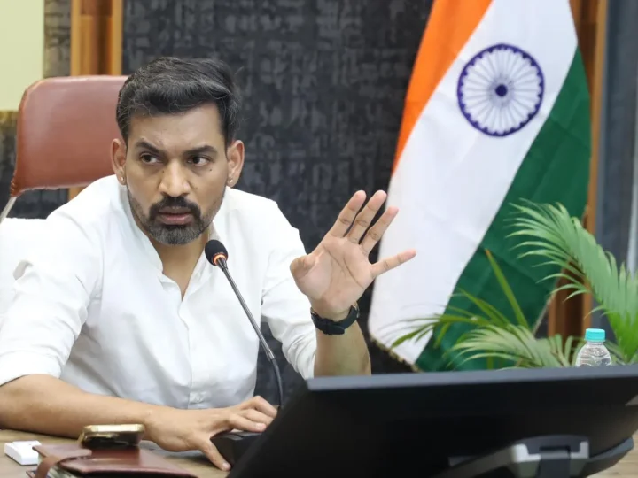 अर्धकुंभ मेला 2027: गंगा संरक्षण एवं स्वच्छता कार्यों में लापरवाही बर्दाश्त नहीं, धरातल पर दिखें परिणामः DM