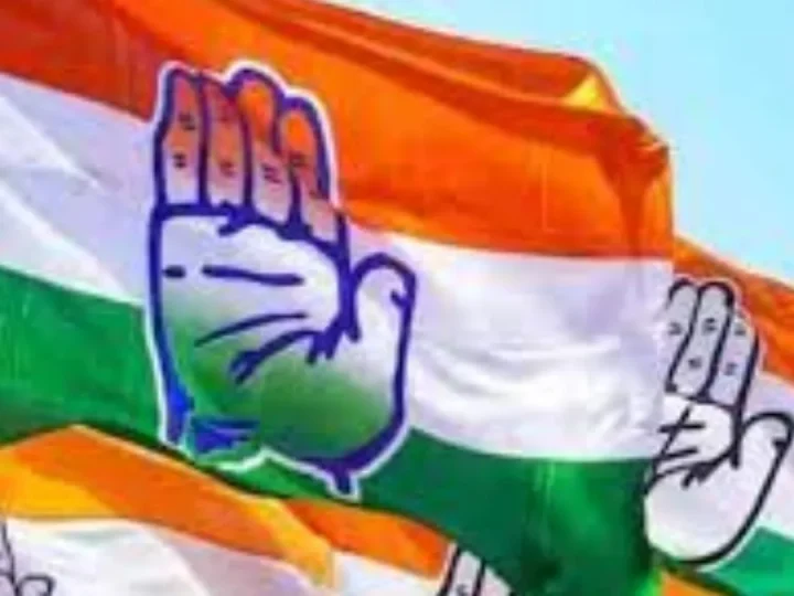 विरोध: कॉमर्शियल गैस के दाम बढ़ाने पर कांग्रेस ने किया केंद्र सरकार के खिलाफ प्रदर्शन