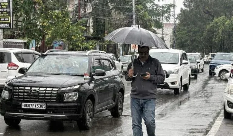 उत्तराखंड में अगले 3 घंटों के लिए येलो अलर्ट जारी, कई जिलों में बारिश और तेज हवाओं की चेतावनी