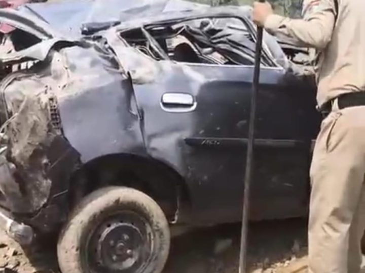 ब्रेकिंग न्यूज: कुमाऊं के लमगड़ा ब्लॉक में खाई में गिर गई ऑल्टो कार, चार लोगों की मौके पर ही मौत, दो गंभीर रूप से घायल
