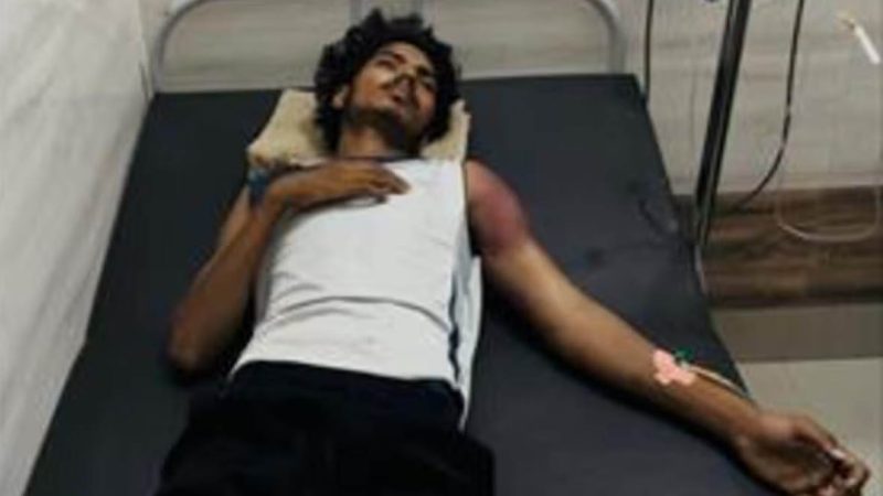 दबंगई: फोन कर के युवक को बुलाया मिलने, अधमरा कर के फेंक दिया जंगल में फरार  