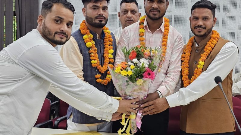 दंड: तीसरी संतान का खुलासा होने पर जिला पंचायत सदस्य अयोग्य घोषित, पंचायत राजनीति में मची खलबली  