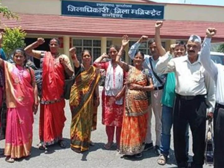 जन आक्रोश: सात बार जनता दरबार पहुंचे ग्रामीण, फिर भी नहीं मिल पाई सड़क  