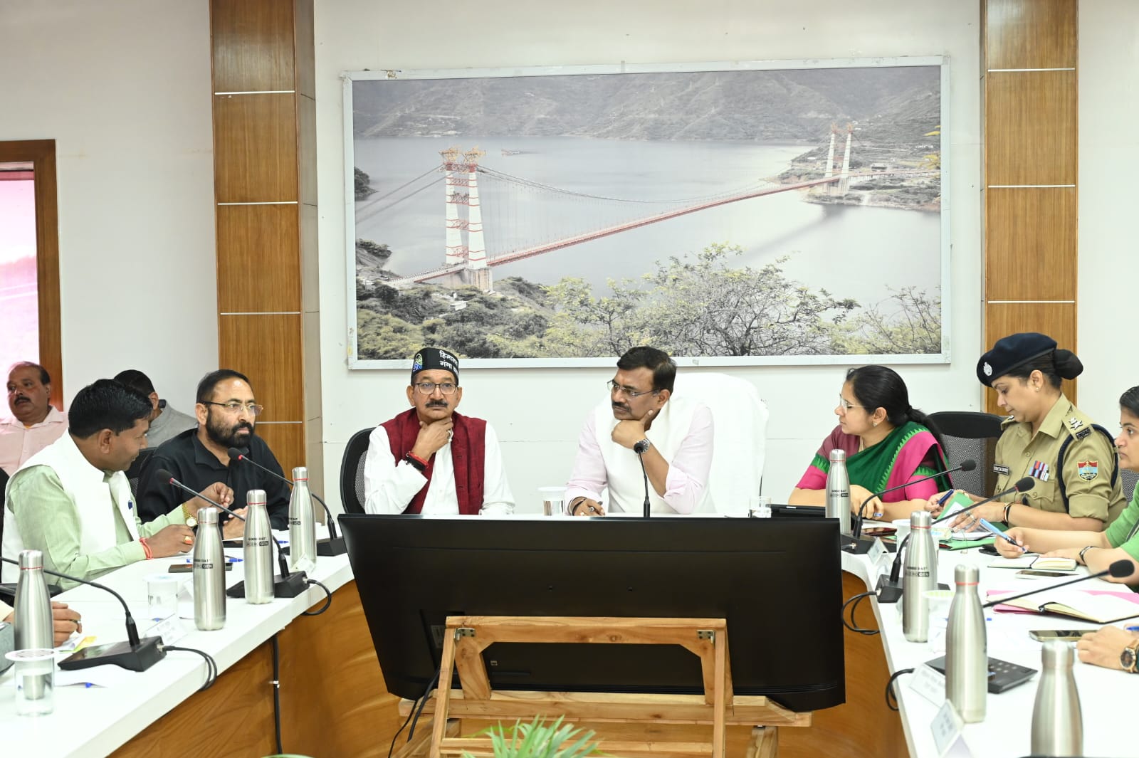 मंथन: मुख्य सचिव ने जनप्रतिनिधियों एवं सामाजिक कार्यकर्ताओं के साथ की विकास कार्यों एवं जनसमस्याओं पर की बैठक  