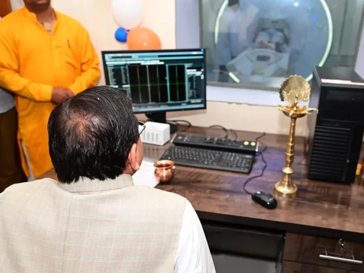 मुख्यमंत्री धामी ने चंपावत में अत्याधुनिक एमआरआई मशीन का किया लोकार्पण