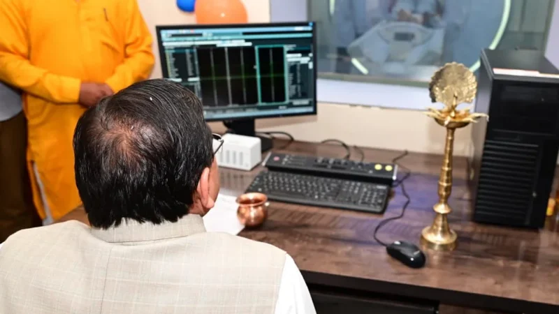 मुख्यमंत्री धामी ने चंपावत में अत्याधुनिक एमआरआई मशीन का किया लोकार्पण
