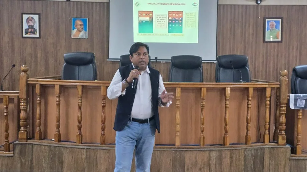 एसआईआर-2026: घर-घर पहुंचेंगे गणना फार्म, बीएलओ को मिला विशेष प्रशिक्षण