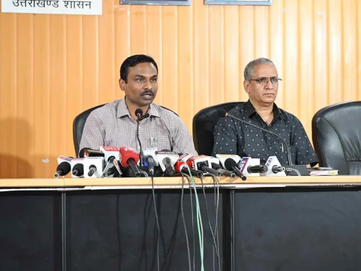 SIR को लेकर निर्वाचन आयोग की प्रेस वार्ता, 8 जून से घर-घर जाकर गणना फार्म बांटेंगे BLO