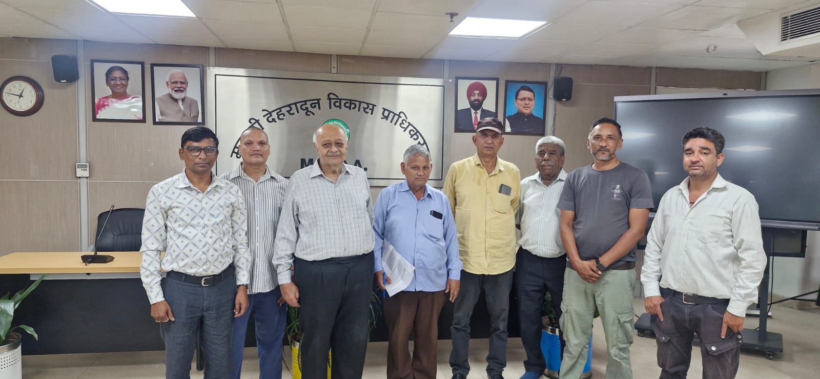 अनदेखी: इन्दिरा मार्केट रि-डेवलपमेंट प्लान ठप्प, प्रभावितों ने MDDA उपाध्यक्ष से की कार्य शुरू करने की मांग 