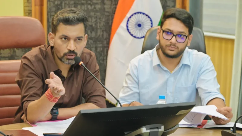 उद्योग मित्रों की समस्याओं का समाधान करना जिला प्रशासन की प्राथमिकताः डॉ आशीष चौहान