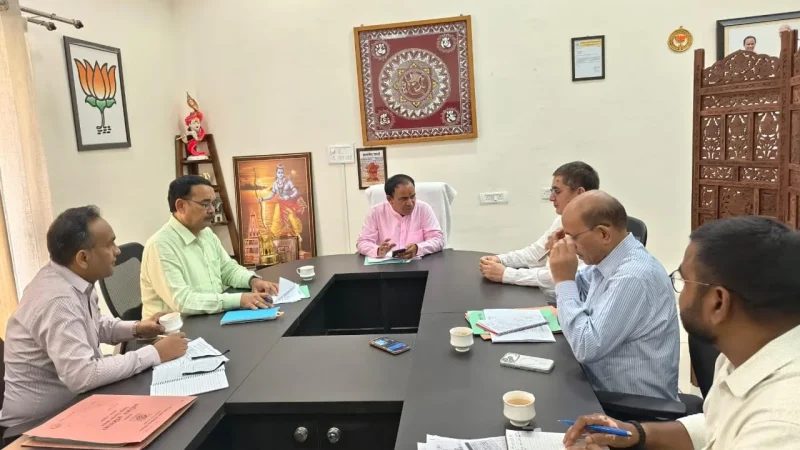 श्रीनगर में अंडरग्राउंड होगी सभी विद्युत लाइनेंः डाॅ. धन सिंह रावत