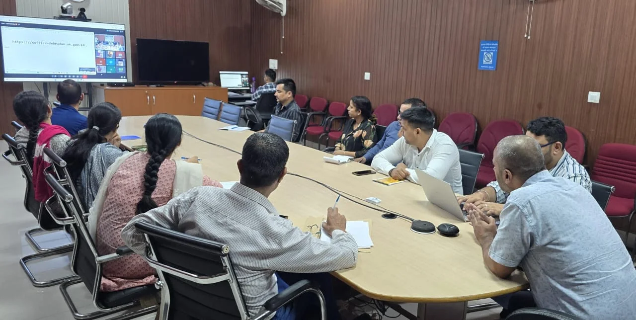 जिले में ई-ऑफिस प्रणाली को प्रभावी बनाने हेतु प्रशिक्षण कार्यक्रम आयोजित, अधिकारियों एवं कर्मचारियों को दिया गया व्यवहारिक प्रशिक्षण