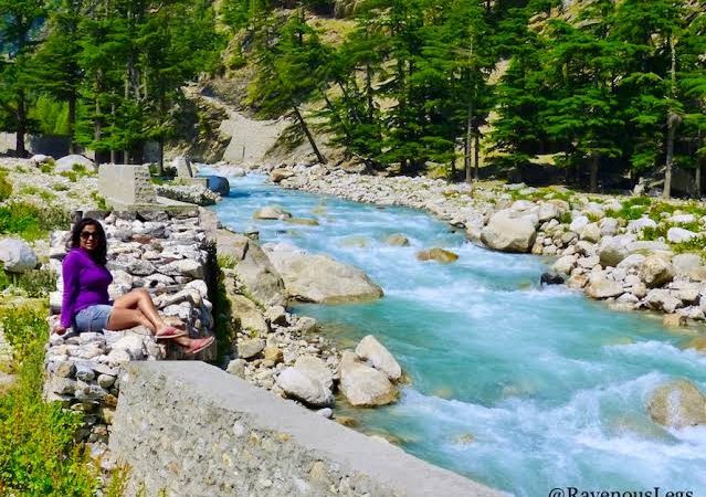 उल्लास: पर्यटकों को बहुत भा रही हैं हर्षिल की हसीन वादियां, ठंडी हवाओं का ले रहे आनंद