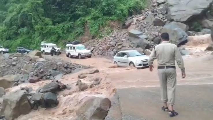 अनदेखी: दो साल बाद भी नहीं हुआ 11 डेंजर जोन का ट्रीटमेंट, बरसात में बाधित हो सकता है यातायात