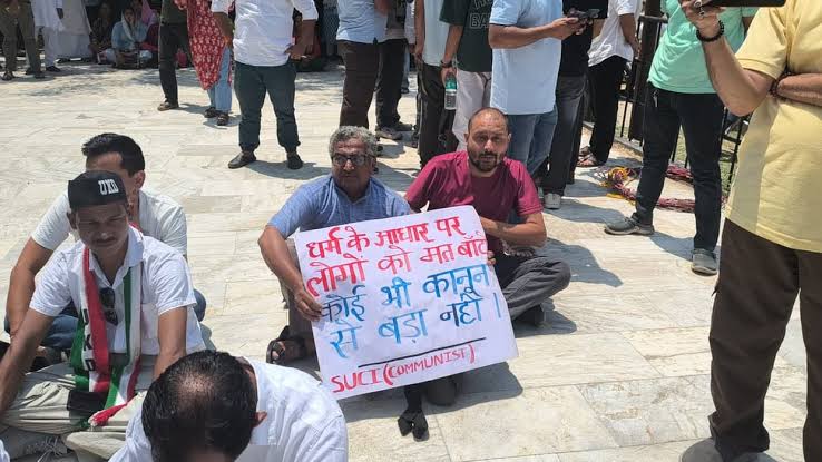 नगरासू प्रकरण: कार्रवाई न होने के विरोध में प्रदर्शन, निहंगों के सीमा में प्रवेश करने की सूचना, पुलिस अलर्ट
