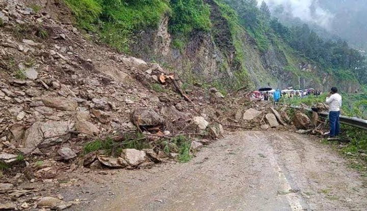 हालात: यमुनोत्री हाईवे पर कल्याणी में भूस्खलन जोन हुआ सक्रिय, सुरक्षा कार्य नहीं हो पाया शुरू