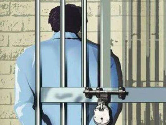 शिकंजा: 35 लाख के नशीले कैप्सूल की तस्करी में मेडिकल स्टोर संचालक गिरफ्तार