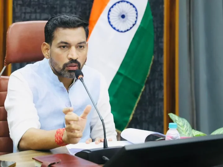 SIR को पारदर्शी और त्रुटिरहित बनाने के लिए 07 जून तक नियुक्त करें बीएलए-2 : डीएम डॉ. आशीष चौहान